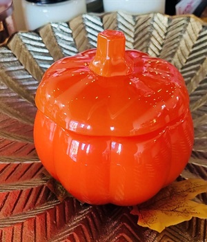  Glass pumpkin with lid candle
